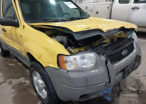 2002 Ford Escape Xlt z USA, uszkodzony, nr VIN 1FMYU03152KA34143